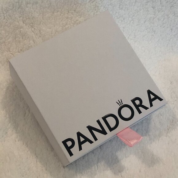 NWT (Box) Pandora Moments Encircled Clasp Bangle Sterling Silver 6.7 in - Picture 13 of 13